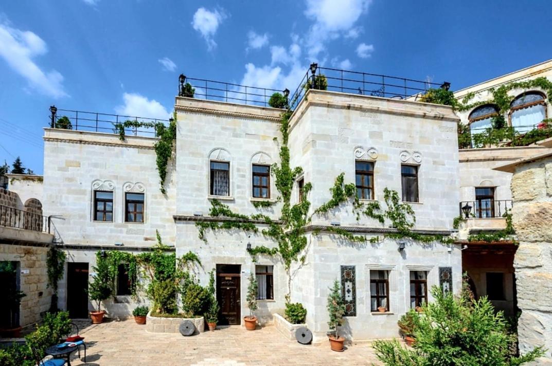 Sinasos Palace Cave Hotel Ürgüp Exterior foto