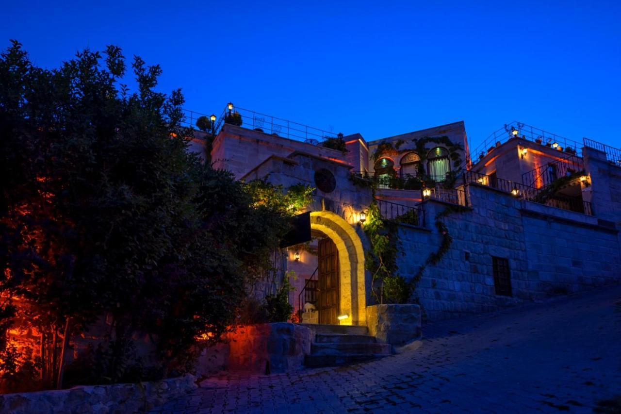 Sinasos Palace Cave Hotel Ürgüp Exterior foto