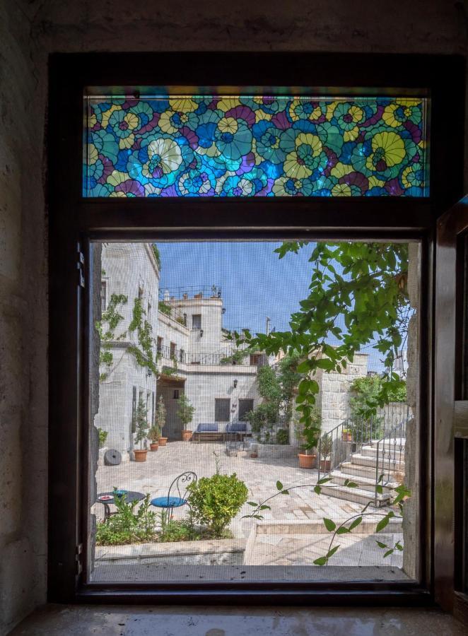 Sinasos Palace Cave Hotel Ürgüp Exterior foto